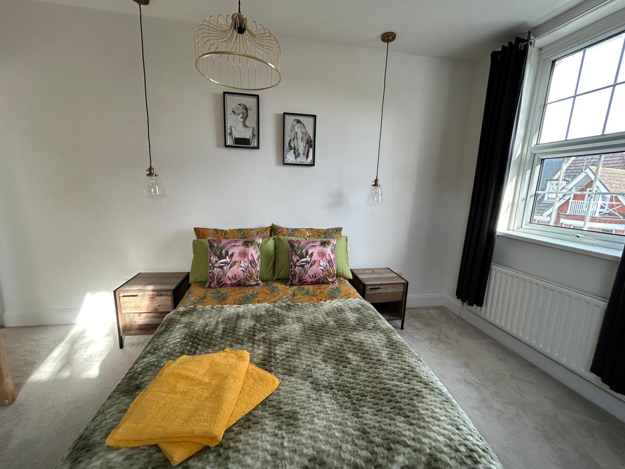 Seaside Rentals Bournemouth - 2Br, Upto 6Ppl, Beach 3 Min Walk, Dogs Ok, Wifi, Park 2 Cars Dış mekan fotoğraf