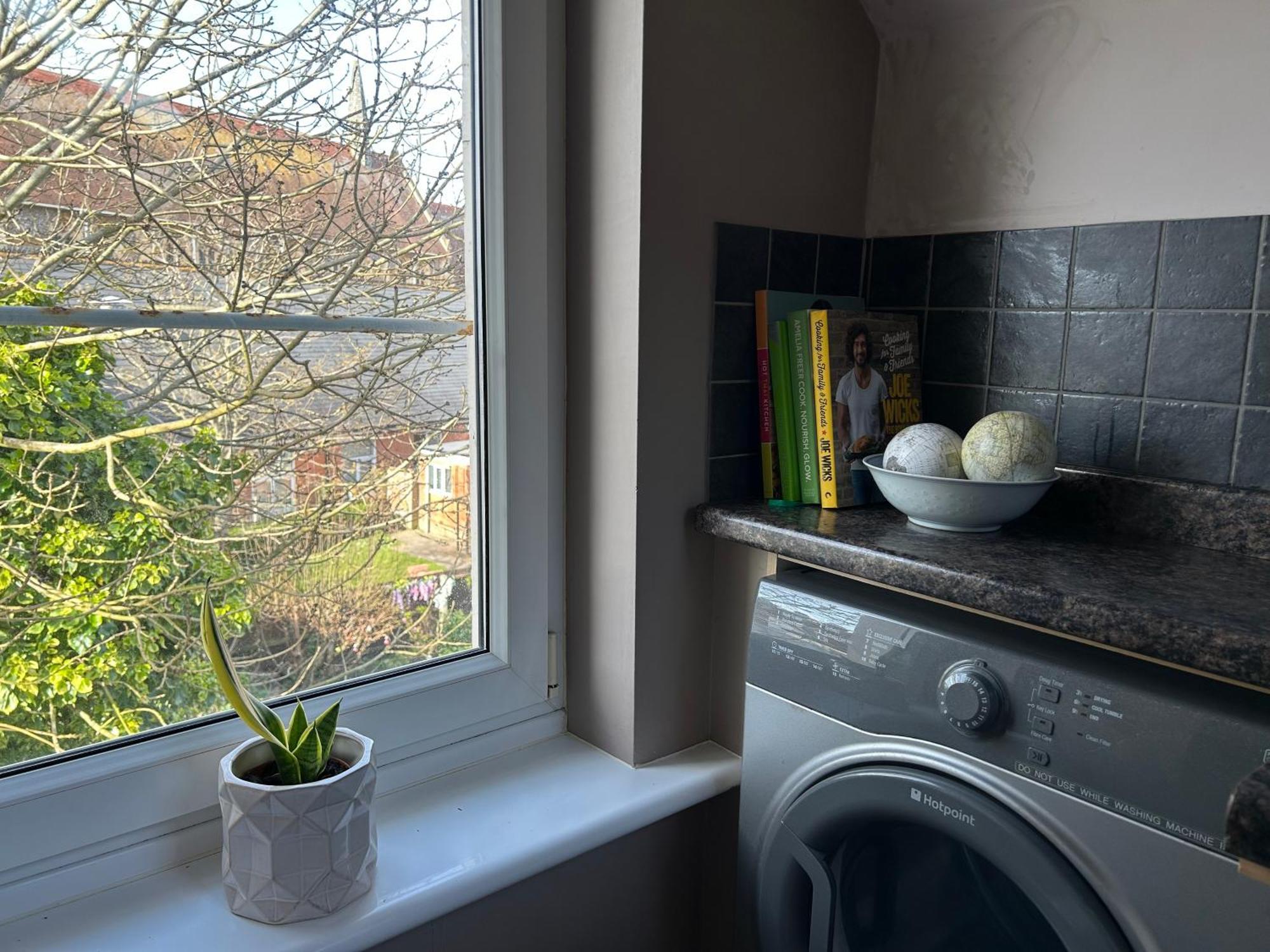 Seaside Rentals Bournemouth - 2Br, Upto 6Ppl, Beach 3 Min Walk, Dogs Ok, Wifi, Park 2 Cars Dış mekan fotoğraf