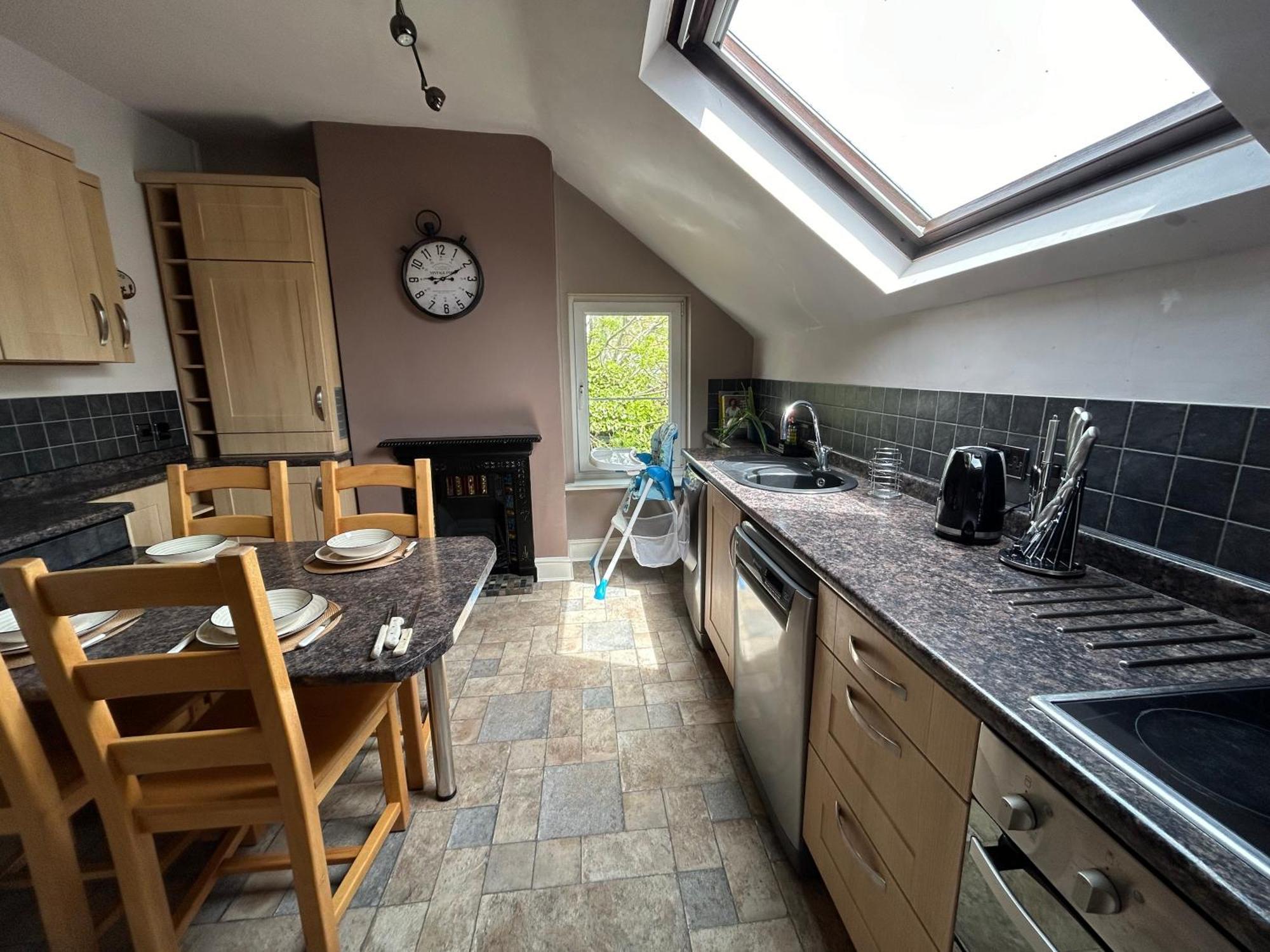 Seaside Rentals Bournemouth - 2Br, Upto 6Ppl, Beach 3 Min Walk, Dogs Ok, Wifi, Park 2 Cars Dış mekan fotoğraf